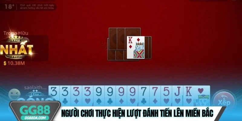 Người chơi thực hiện lượt đánh Tiến Lên Miền Bắc 